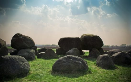 sunny-rocks-meadow-stack-wallpaper-preview